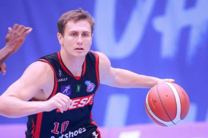 Franca domina o Pato Basquete fora de casa e vence por 93 a 71 no NBB