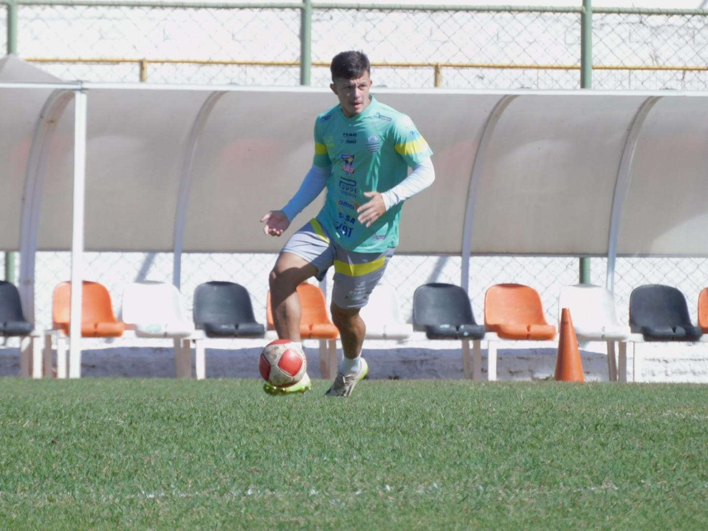 Francana realiza treinamentos para enfrentar o Monte Azul no Lanchão