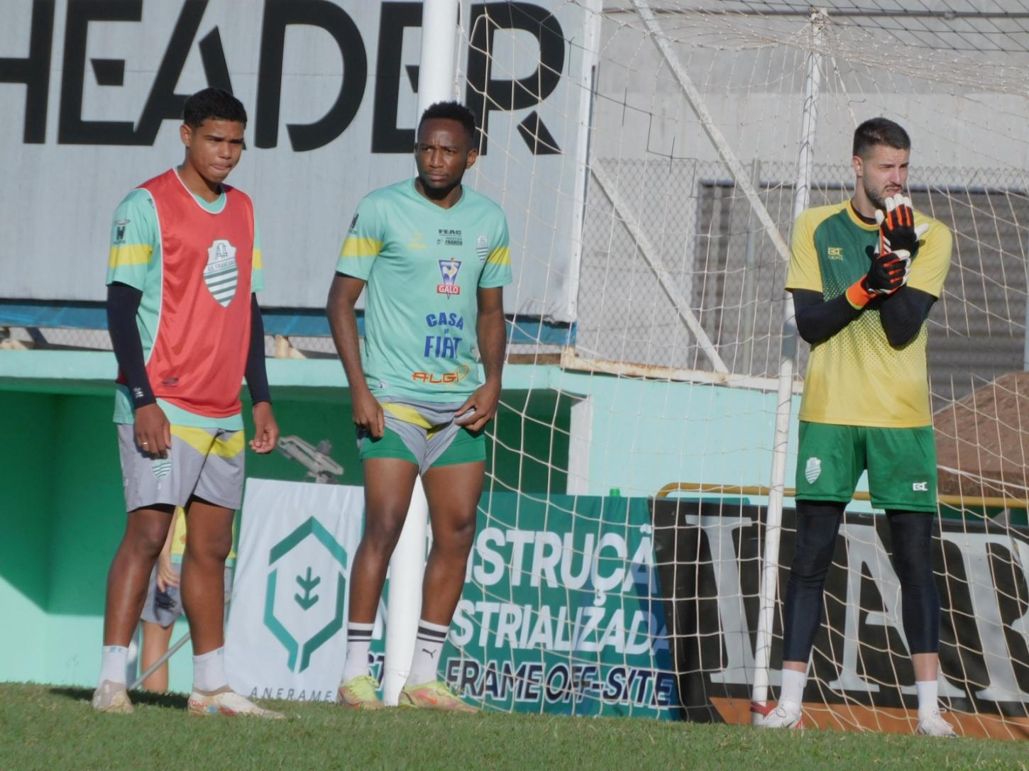 Sem Wantuil no banco, Francana joga contra o Barretos fora de casa