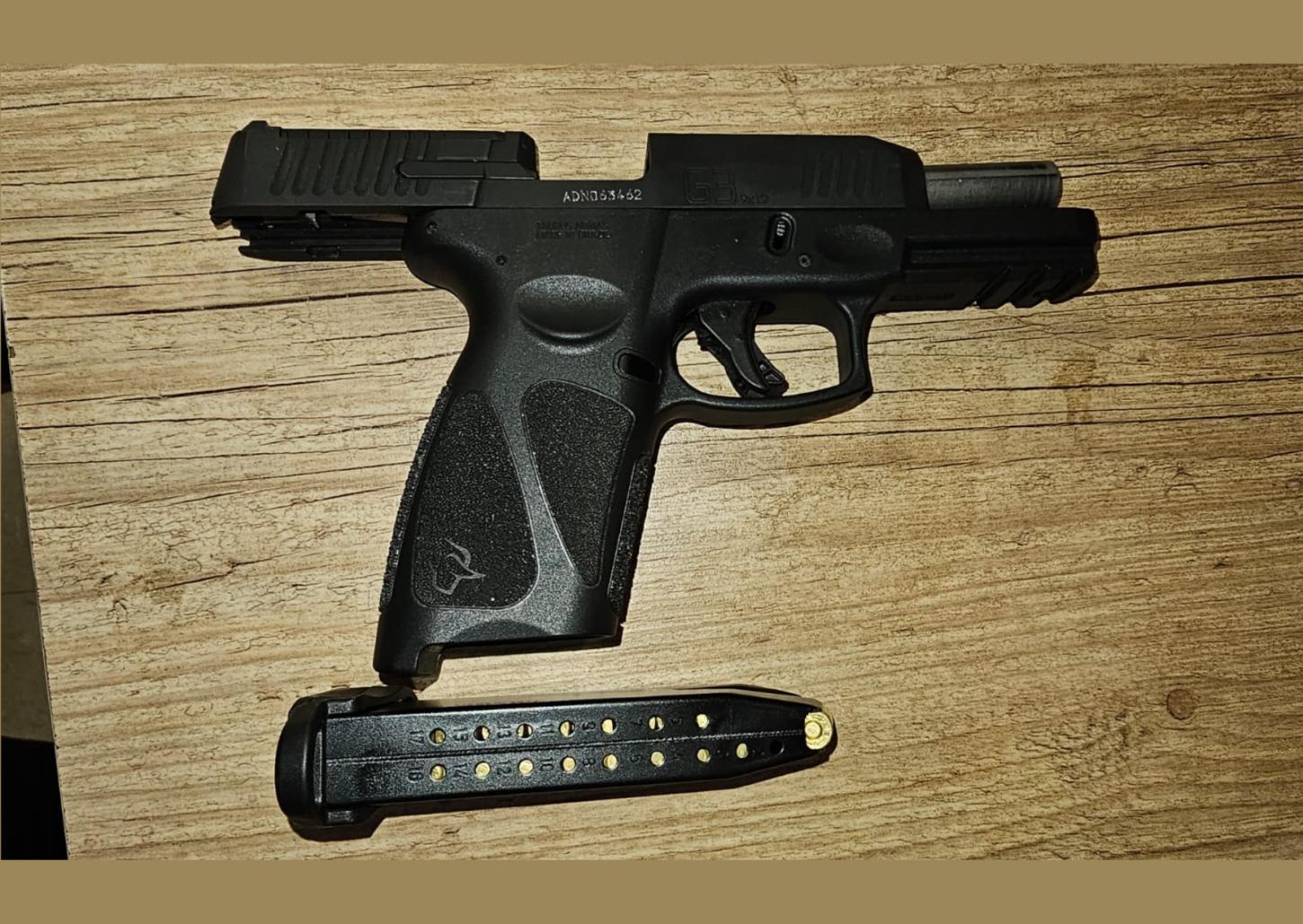 2 são presos por policiais do Pelotão de Trânsito com pistola municiada