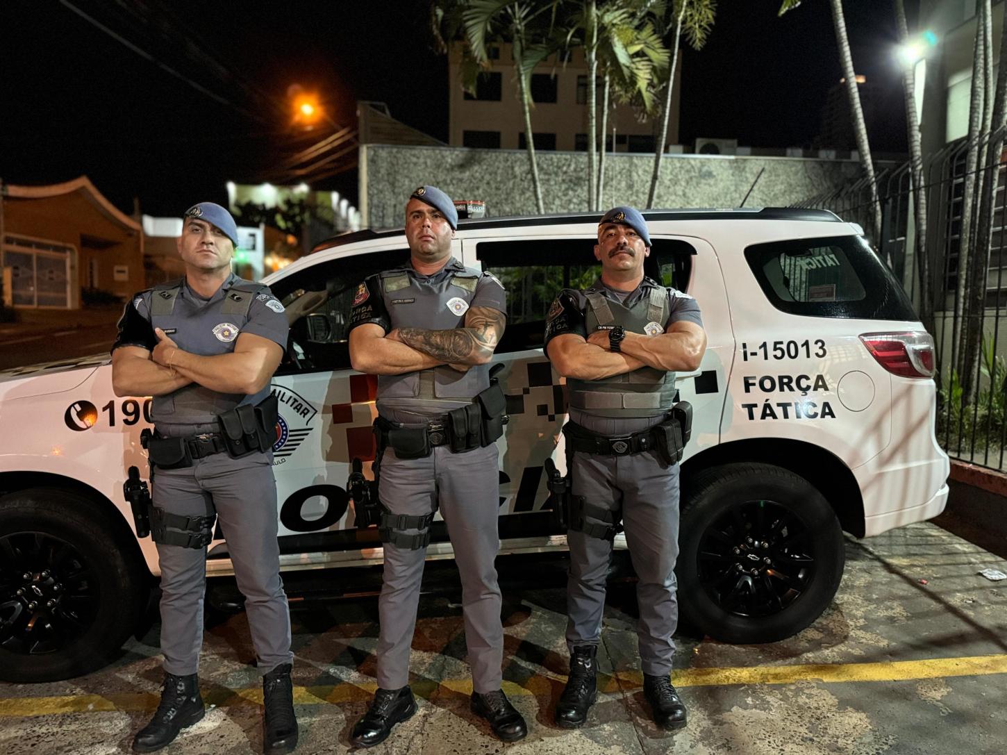 Bandidos são presos pela Força Tática após arrombarem ótica no Centro