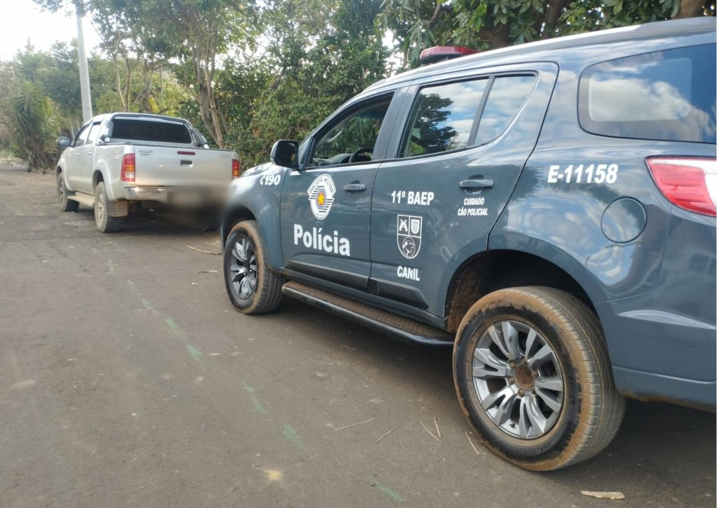 Caminhonete roubada em frente a cemitério é recuperada pelo BAEP