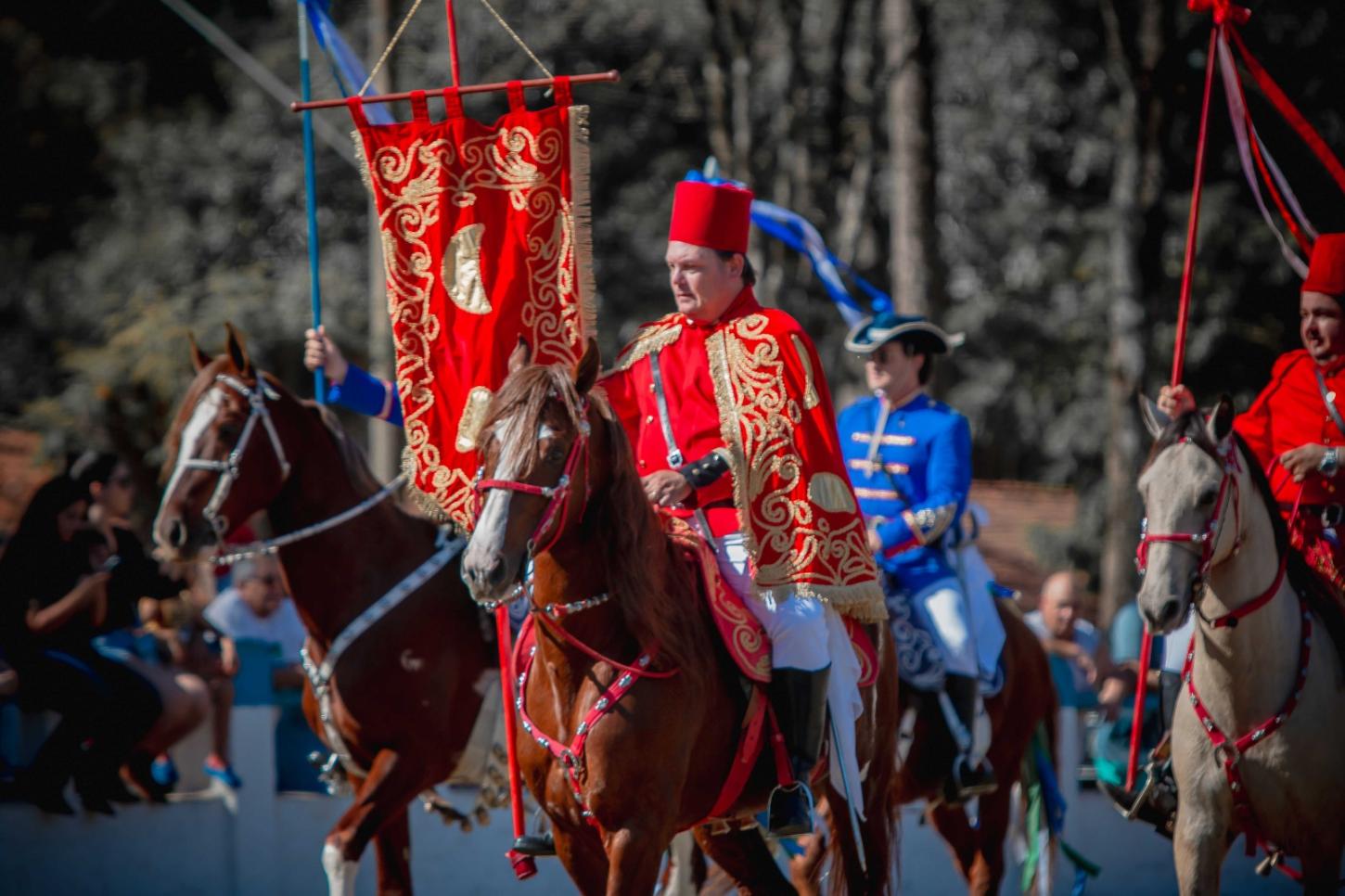 Cavalhadas acontecem neste fim de semana; 4 mil pessoas são esperadas