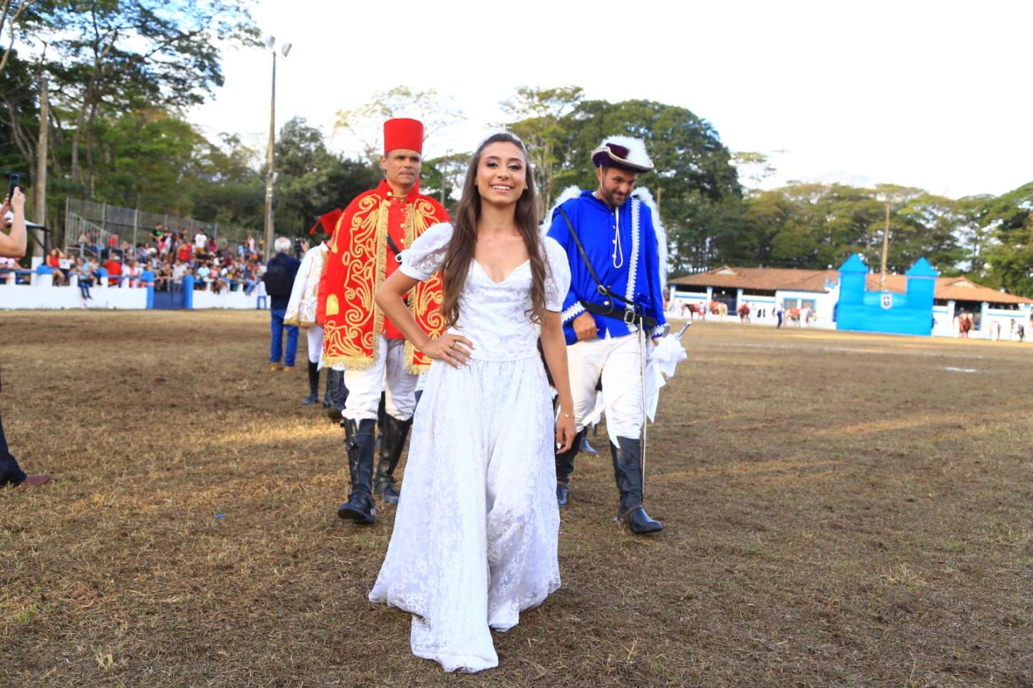Cerca de 5 mil pessoas prestigiaram as Cavalhadas no Parque Fernando Costa