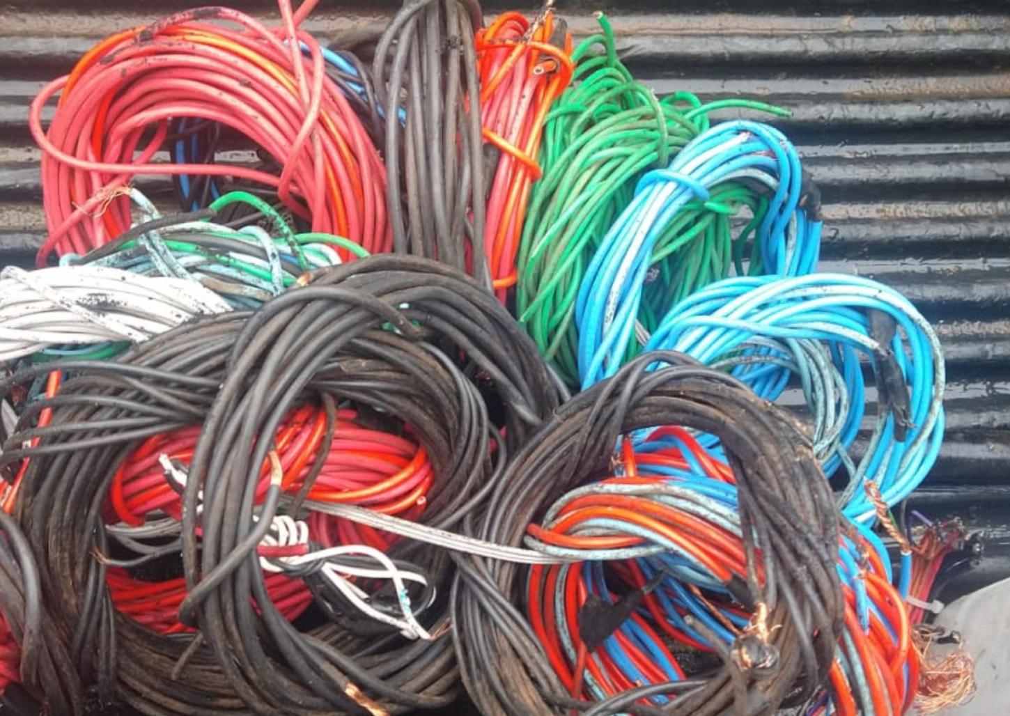 Comerciante é flagrado pela GCM com 12 quilos de fios furtados