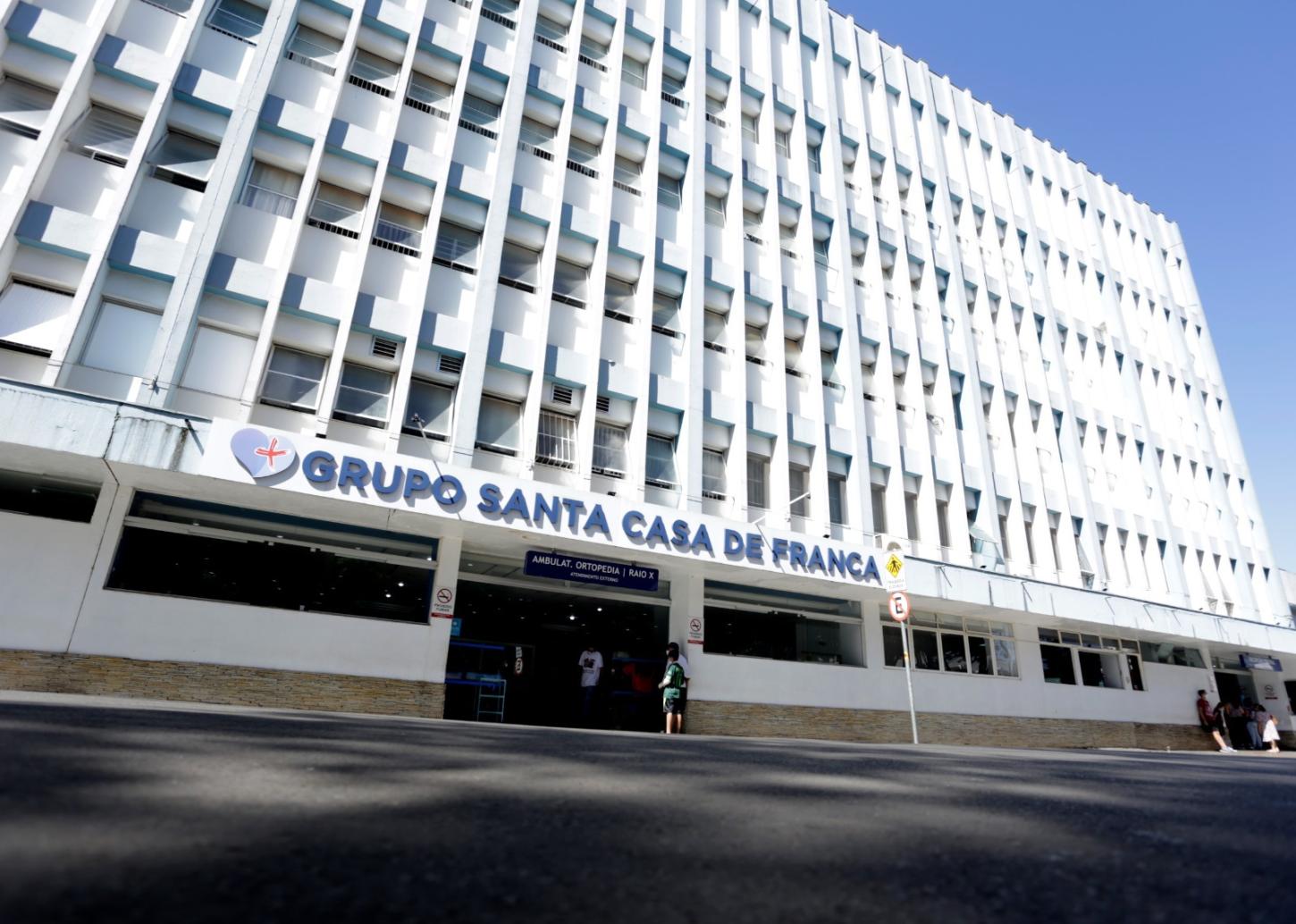 Menino de 9 meses vai parar na Santa Casa após engolir droga comprada pela mãe