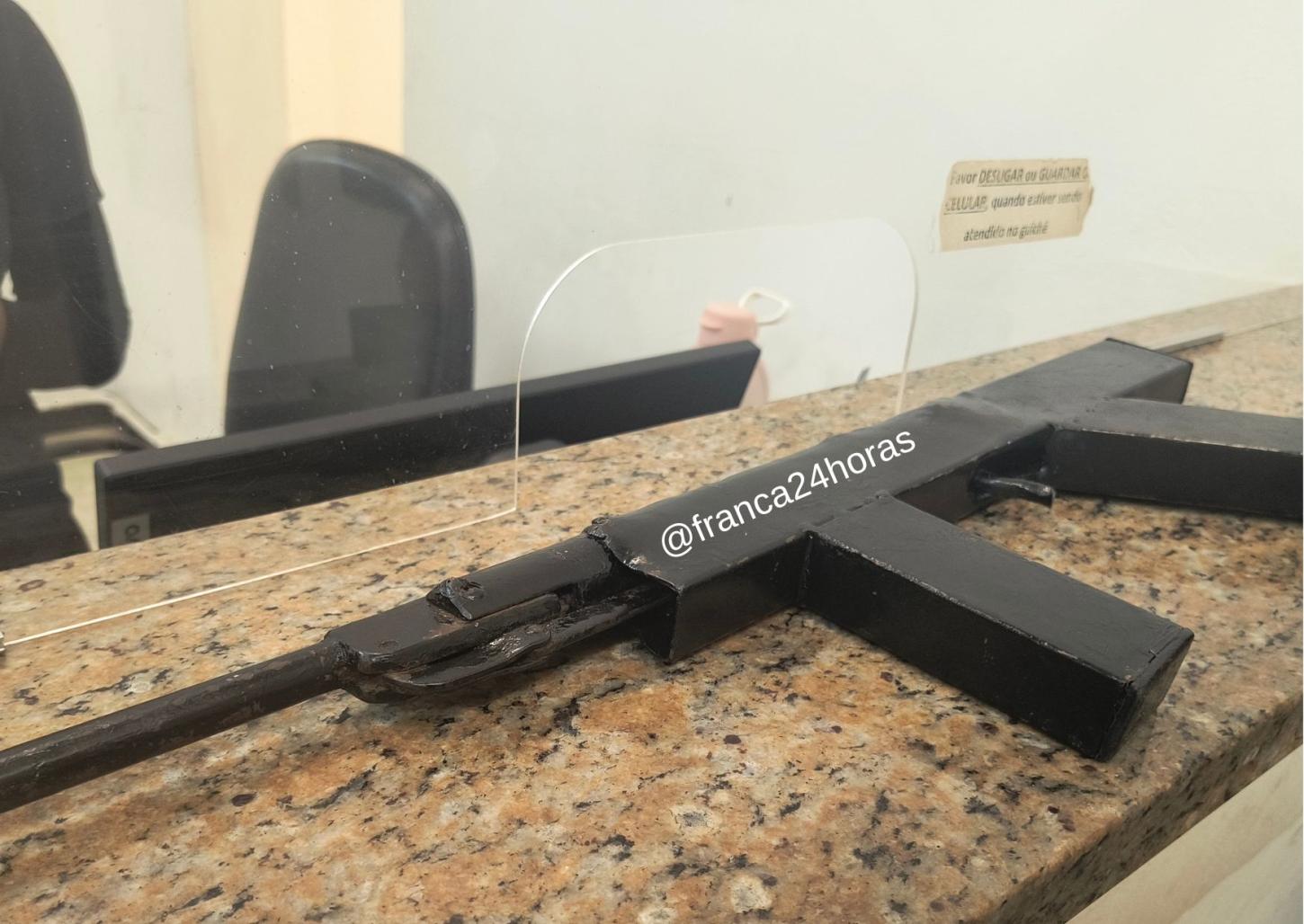 PM flagra assaltante com fuzil durante fiscalização de trânsito