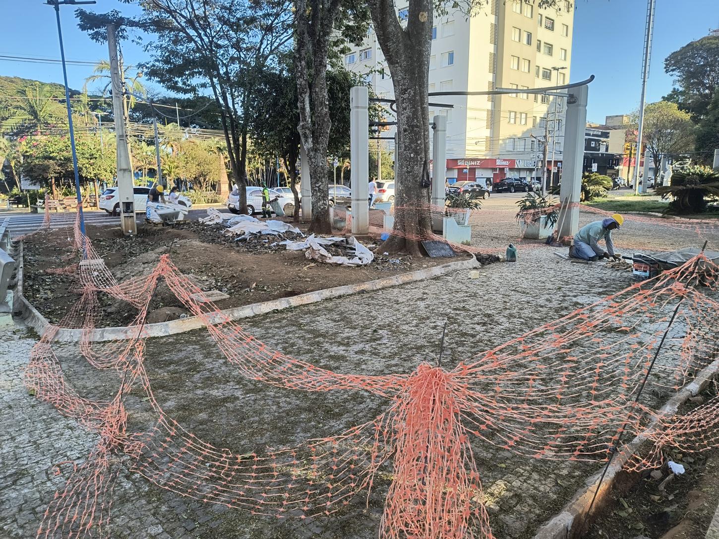 Obras na praça central avaliadas R$2,4 milhões serão concluídas em novembro
