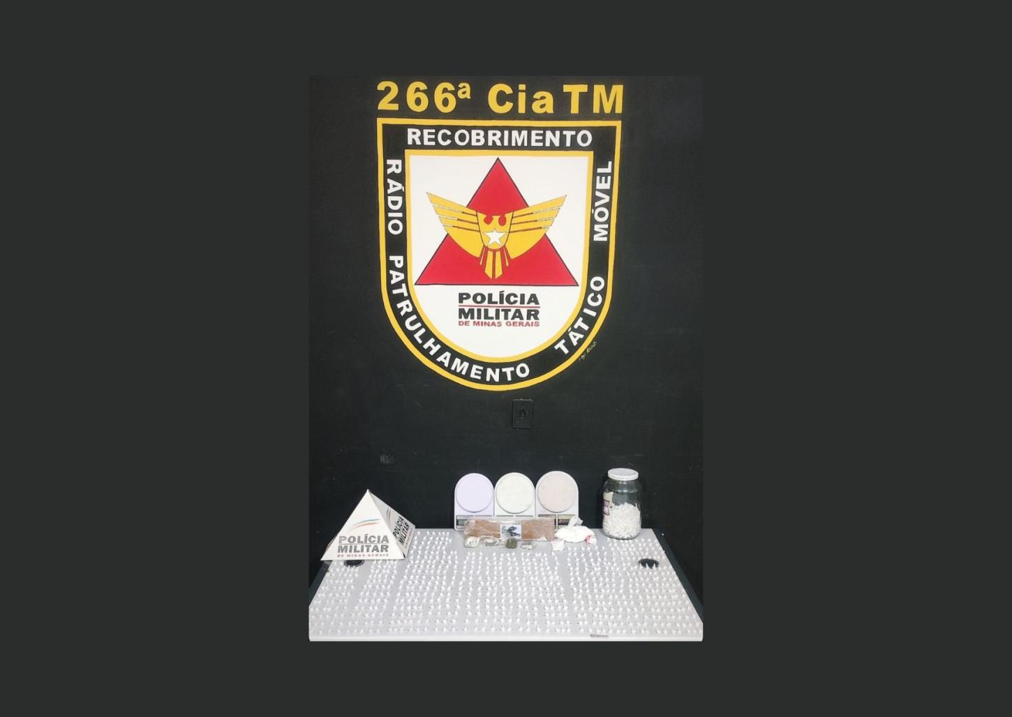 Tático Móvel prende dois traficantes com mais de 1200 pinos de cocaína