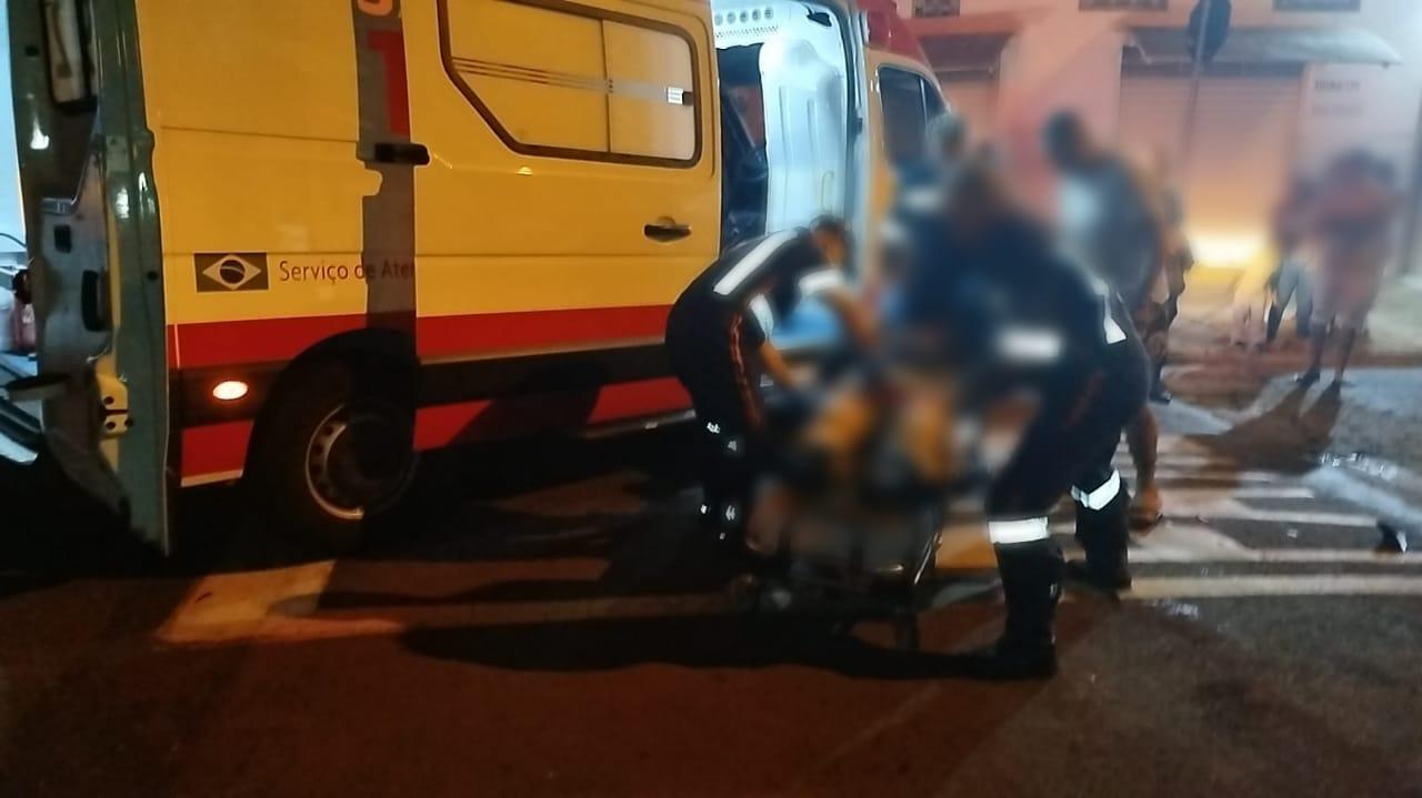 Motorista deixa entregador em estado grave no Cambuí e foge