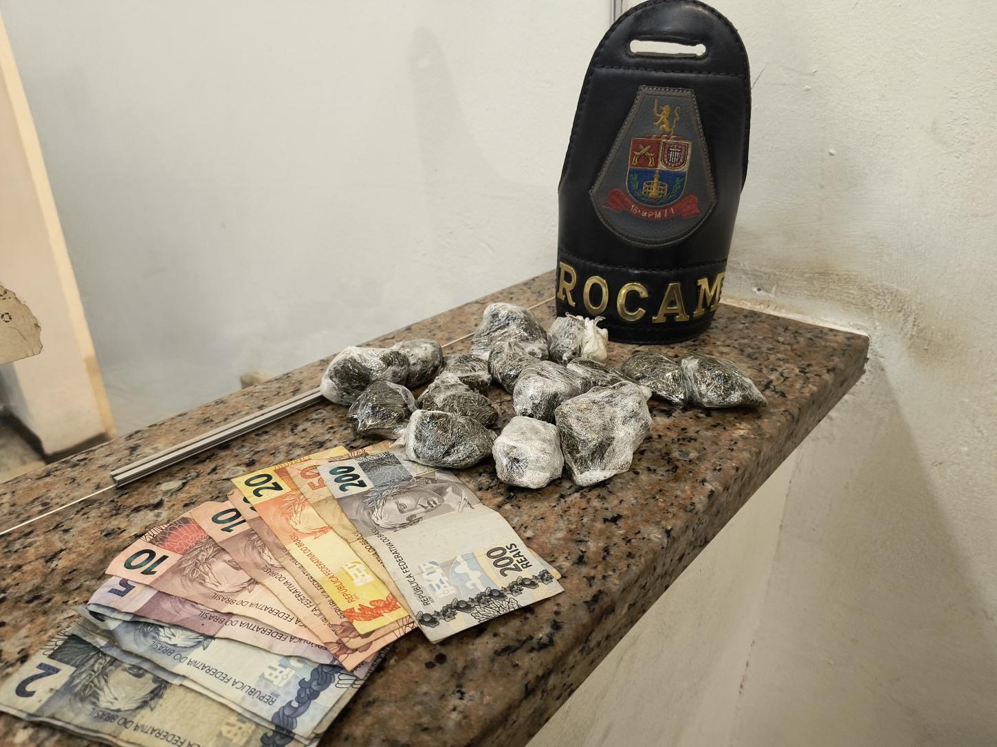 Motorista de aplicativo é preso pela Rocam por tráfico de drogas