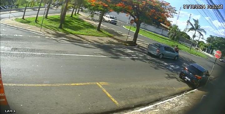 Motorista atropela motociclista e foge sem prestar socorro