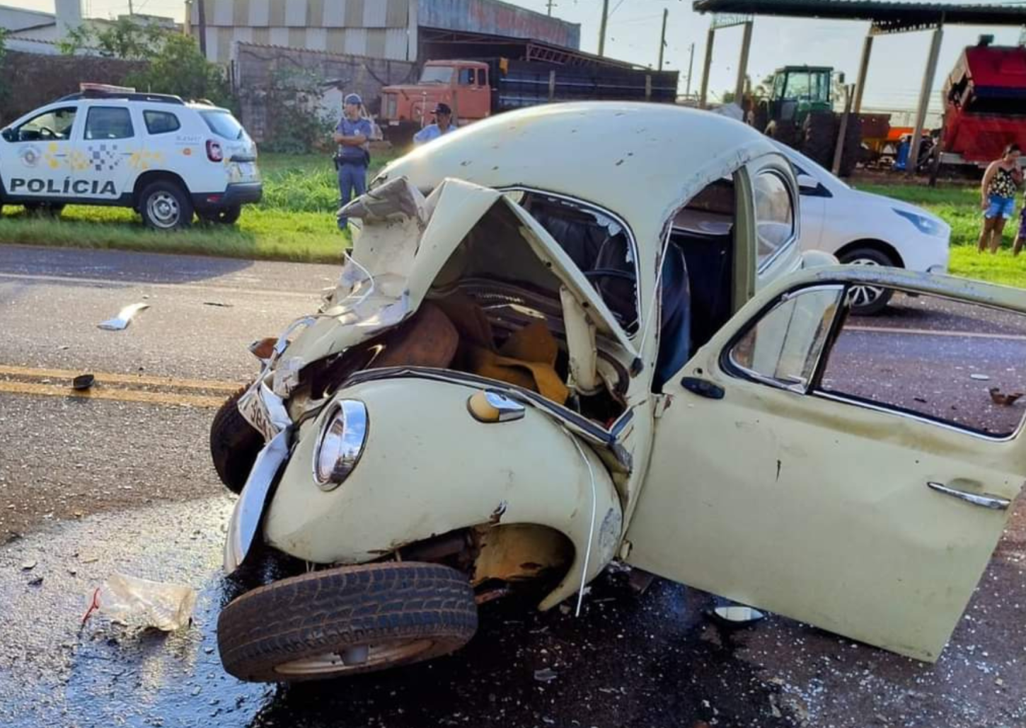 Colisão frontal deixa homem gravemente ferido na rodovia Cândido Portinari