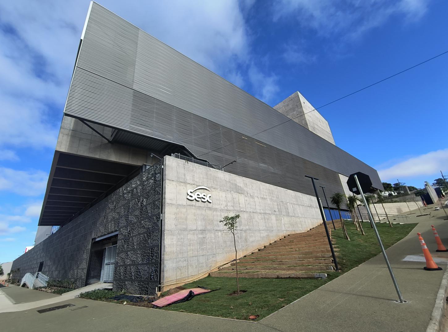 Evento de inauguração do Sesc contará com a presença de Carlinhos Brown