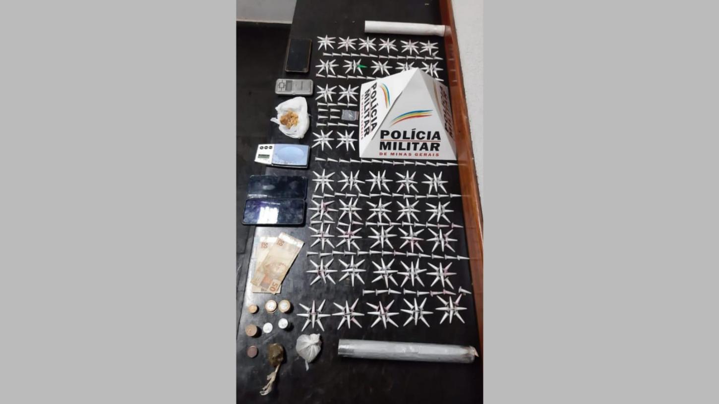 Policiais do Tático Móvel localizam quase 500 pinos de cocaína