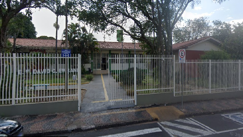 Bandido invade escola e furta fios de energia elétrica na zona oeste