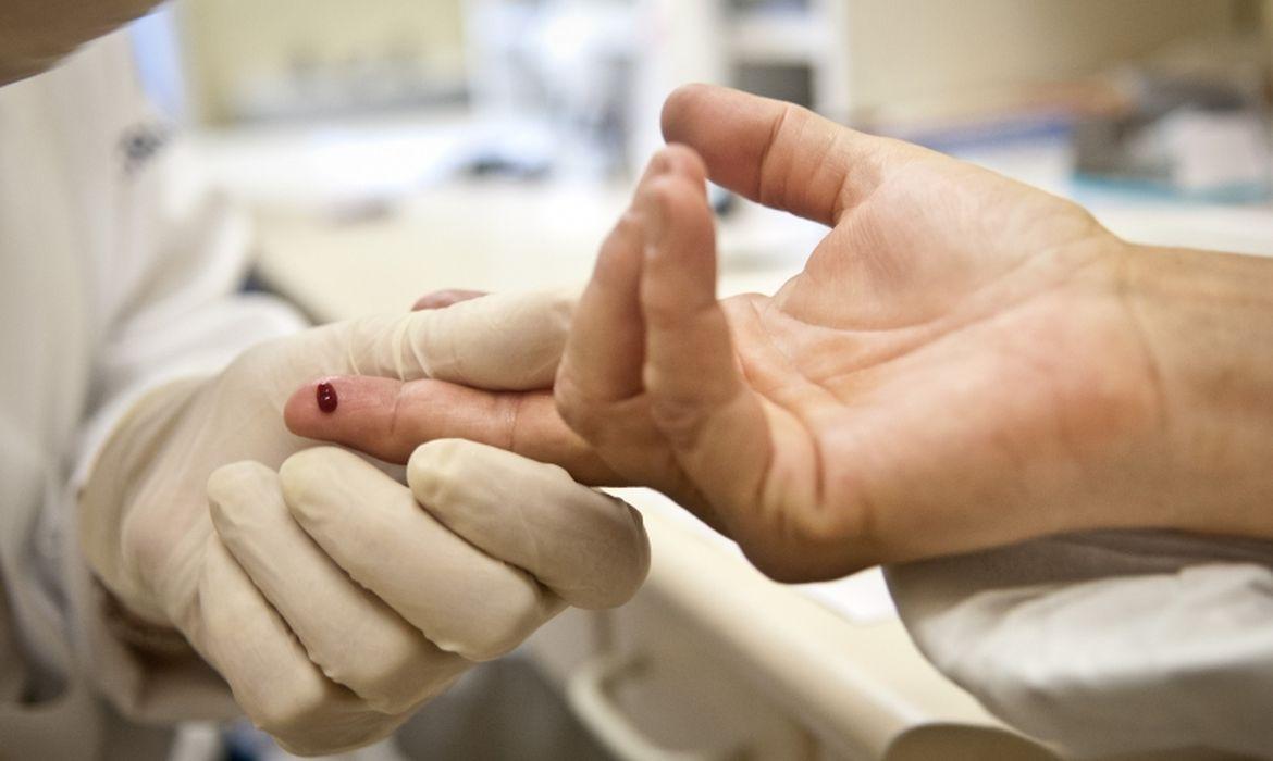 Campanha “Fique Sabendo” oferece testes gratuitos de HIV e sífilis