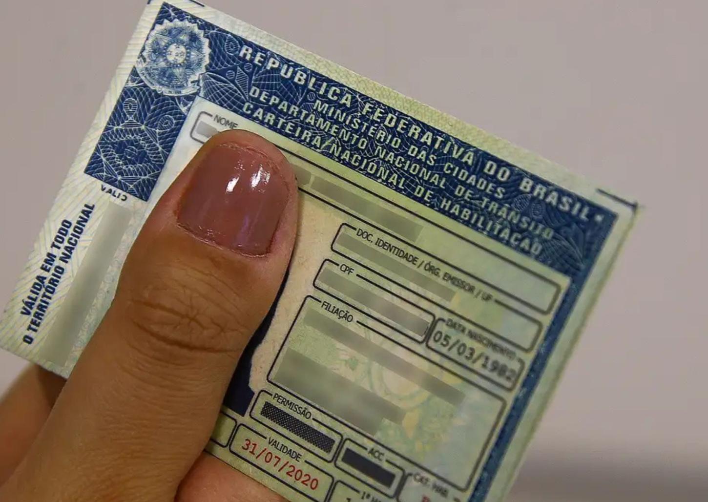 Detran alerta população para golpes por mensagens SMS