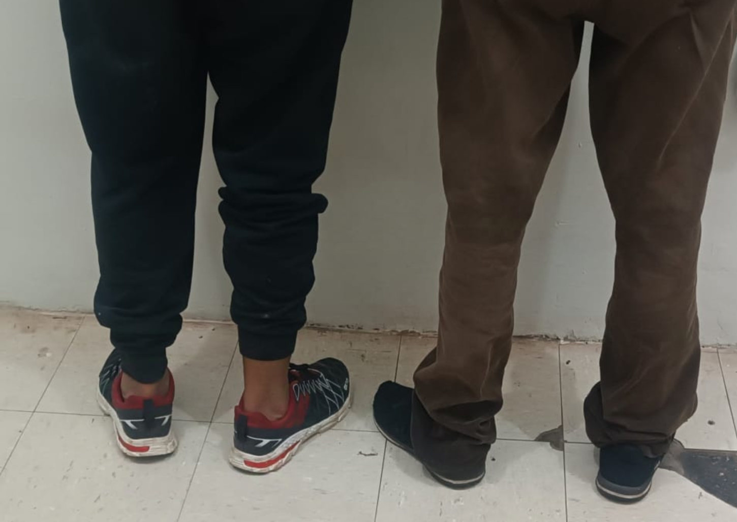 Bandidos são presos pela PM após furto de televisores em fábrica