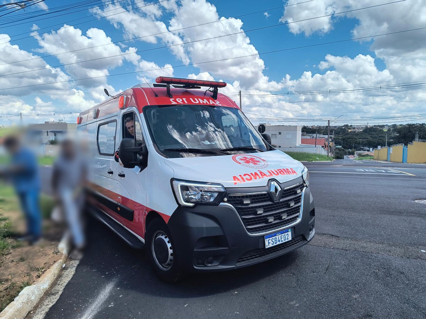 Pintor vai parar na Santa Casa após cair de andaime no Palermo City