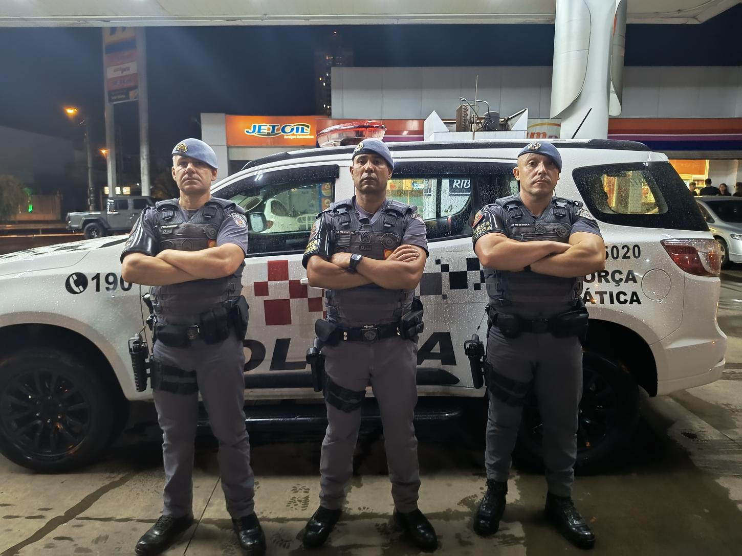 Traficante tenta fugir da Força Tática, mas acaba preso no Jardim São Luiz