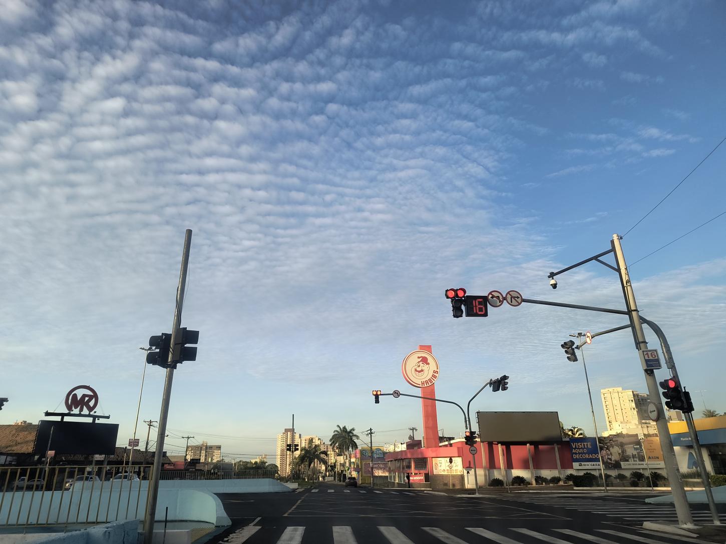 Previsão do tempo: semana deve ter muito calor e pancadas de chuva