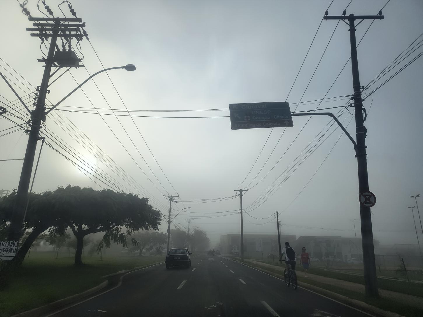 Semana começa com neblina em Franca; há previsão de chuva para o Natal