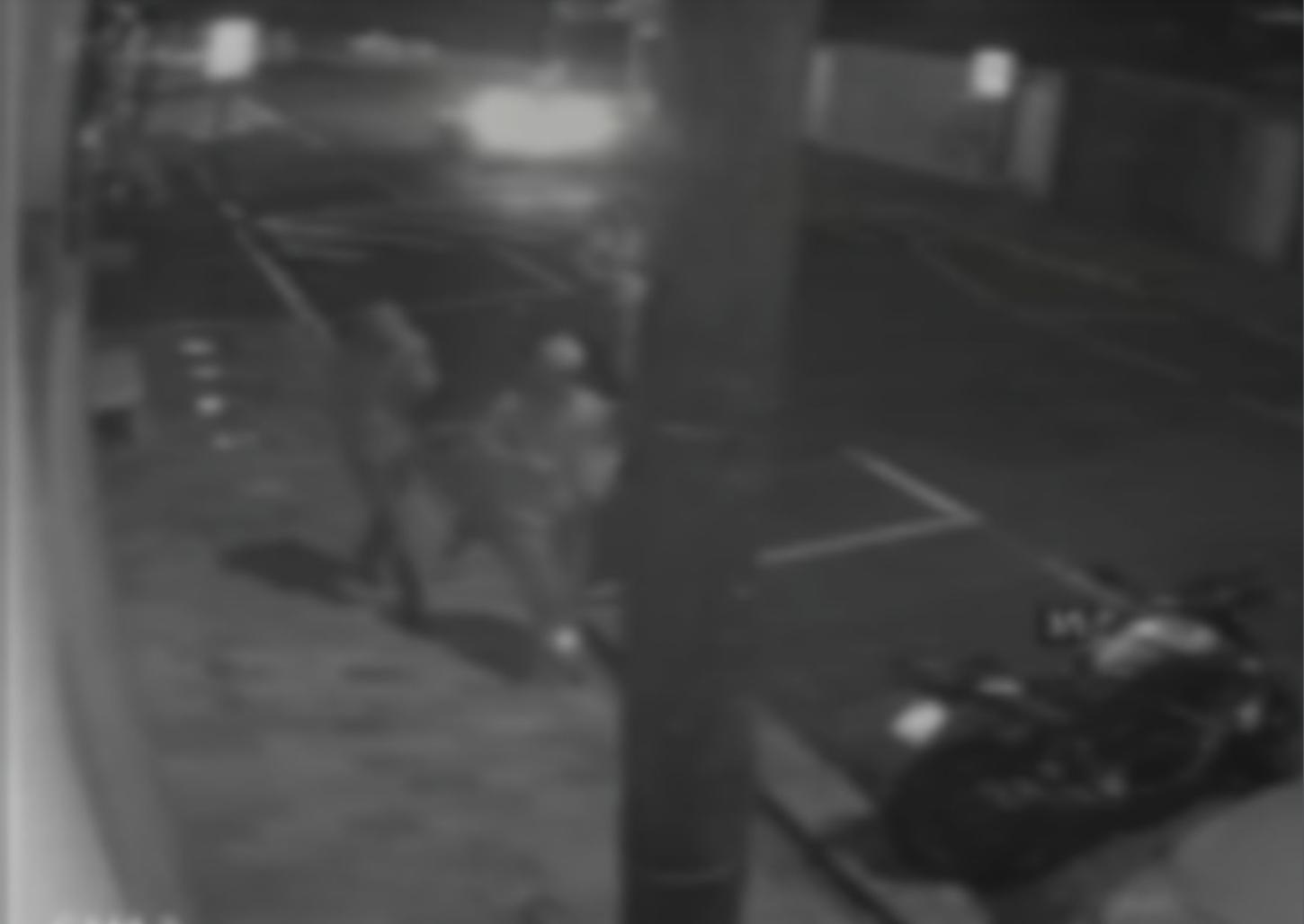 Trio assalta mulher no Ângela Rosa e leva carro; um foi preso no Aeroporto