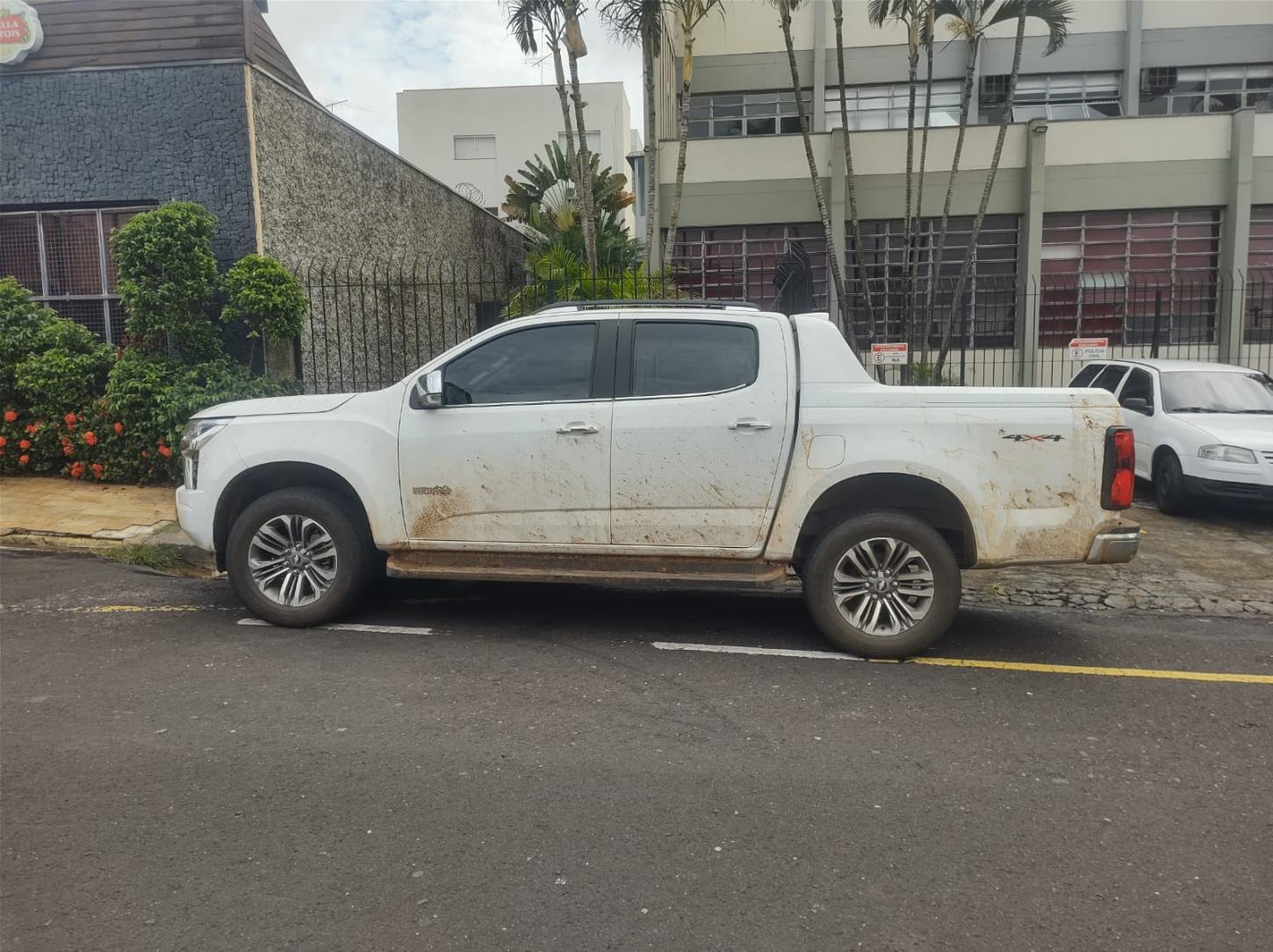 Após denúncia, Polícia Militar recupera caminhonete roubada em Franca