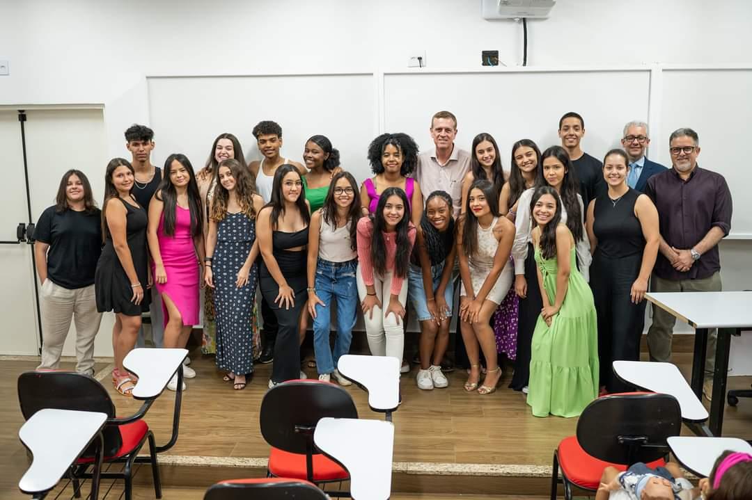 Instituto Pró-Criança abre inscrições de bolsas de estudos para jovens