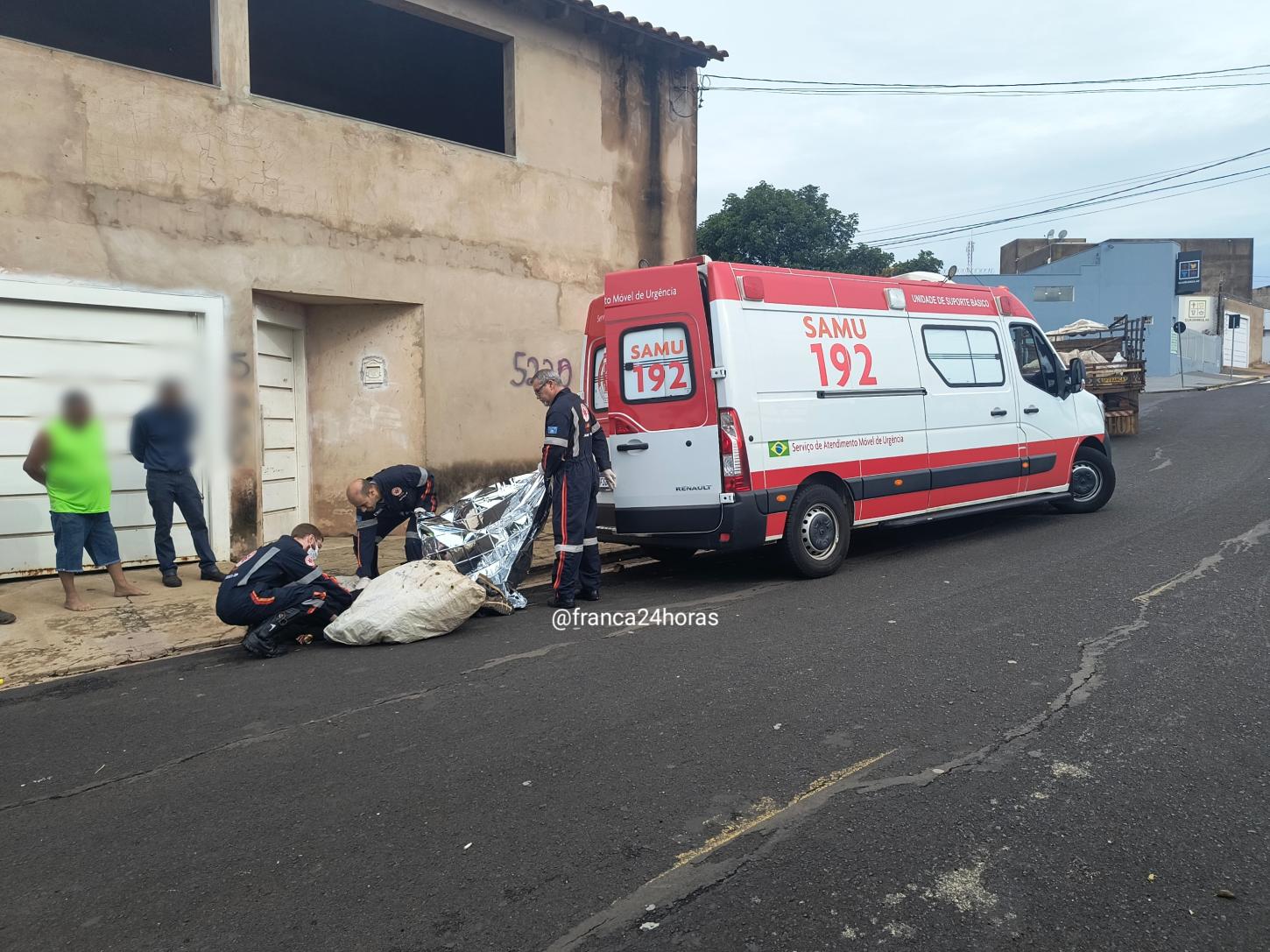 Homem é encontrado morto no meio da rua no Ana Dorothea