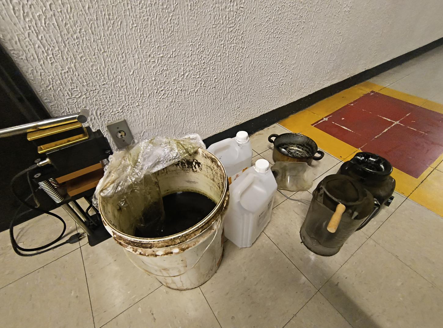 Rocam localiza laboratório de drogas e prende traficante no Brasilândia