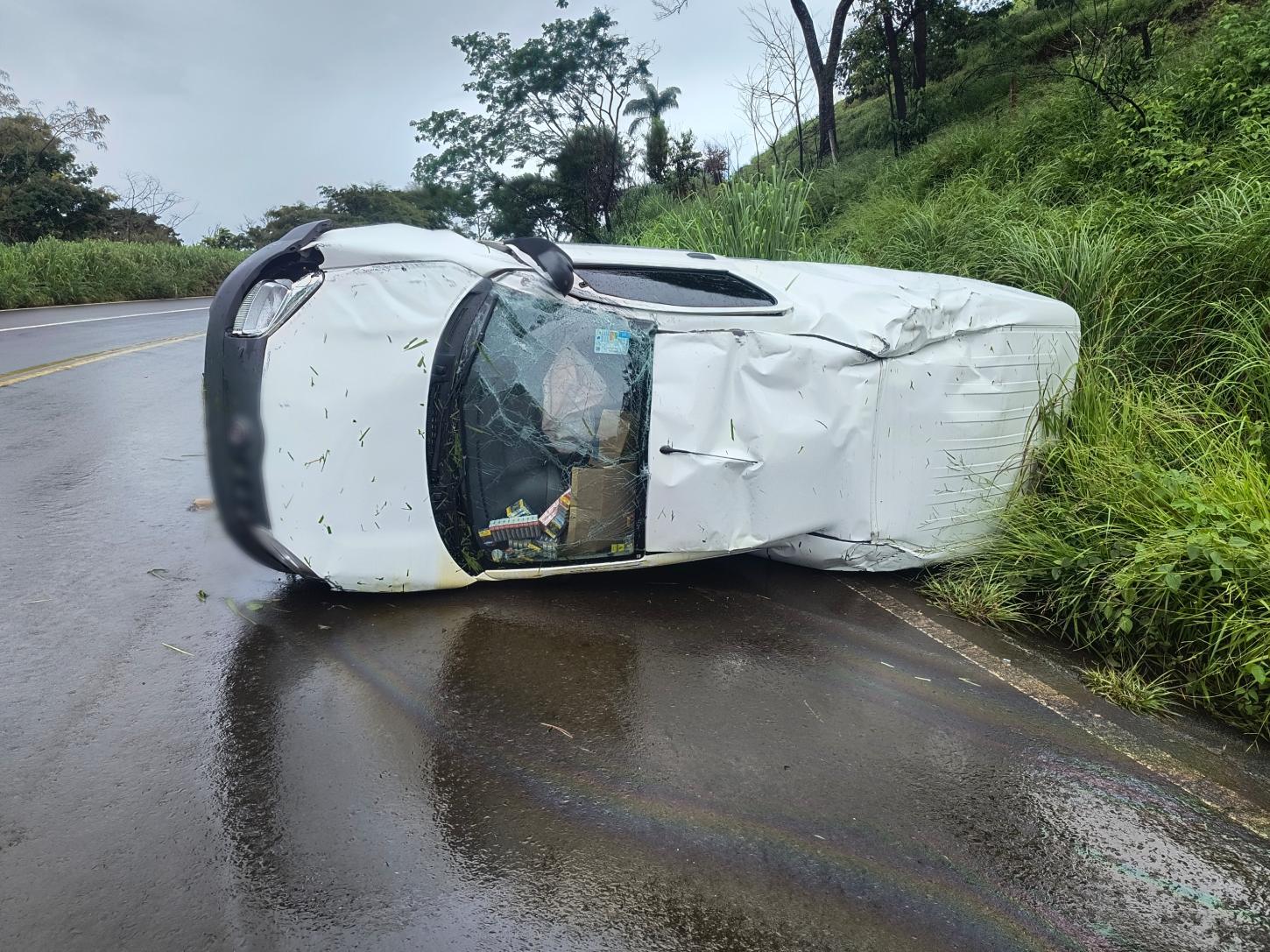 Dois acidentes são registrados na rodovia Presidente Tancredo Neves