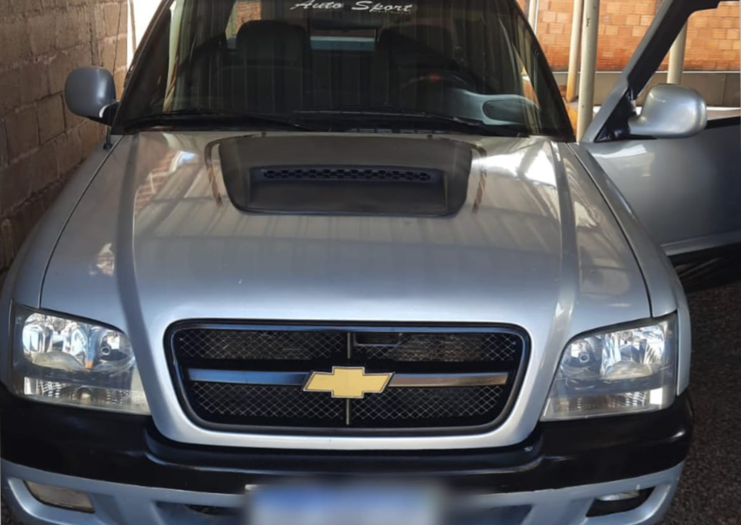 DIG recupera caminhonete furtada com placas adulteradas em Itirapuã