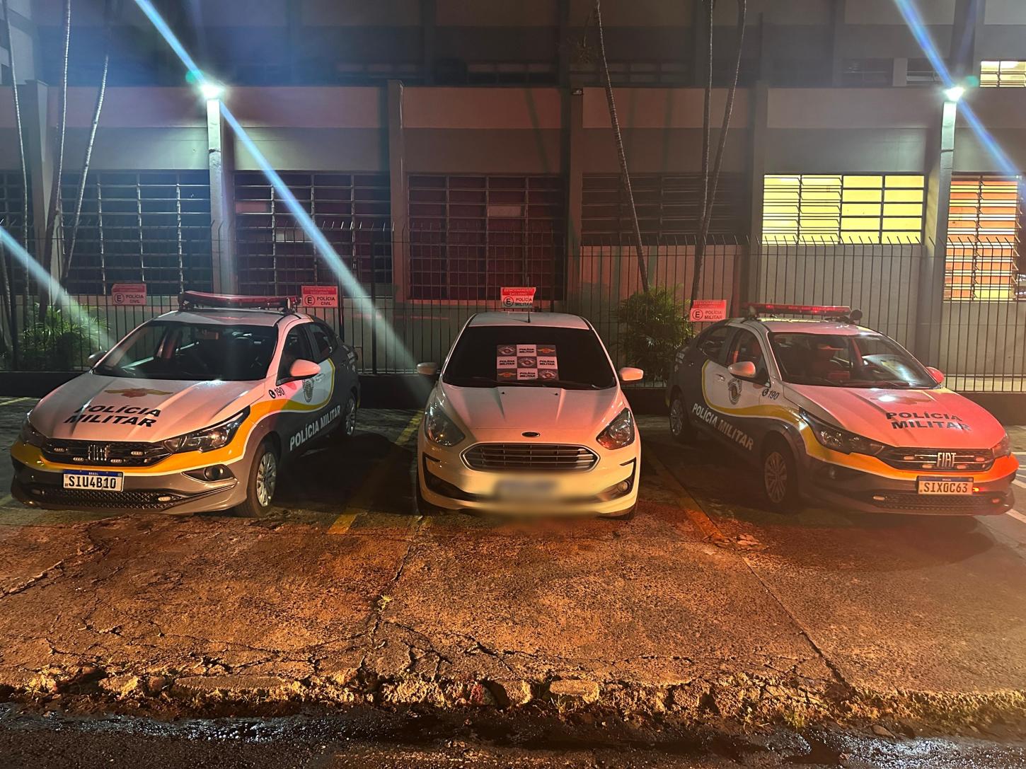 Veículo furtado com placas clonadas é recuperado pela Polícia Rodoviária