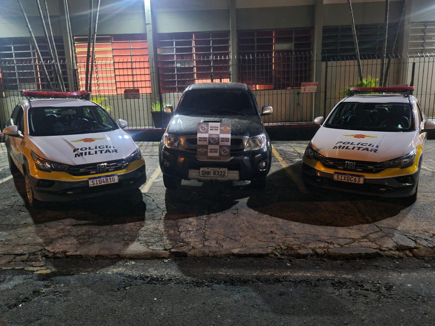 Caminhonete roubada é recuperada pela Polícia Militar Rodoviária