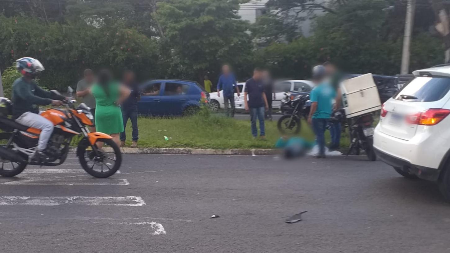 Acidente entre moto e bicicleta deixa criança ferida na Vila Imperador