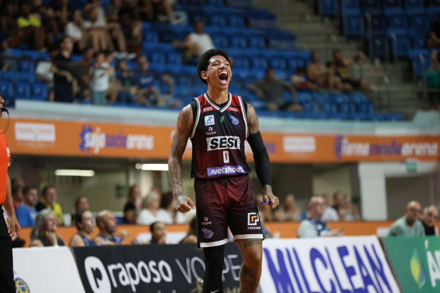 Com placar centenário, Franca vence São José fora de casa pelo NBB