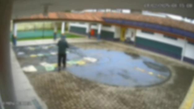 Criminosos invadem creche, danificam objetos e furtam panelas e torneiras