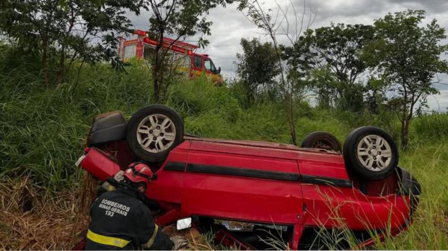 Homem morre após colisão entre dois veículos em rodovia próximo a Rifaina