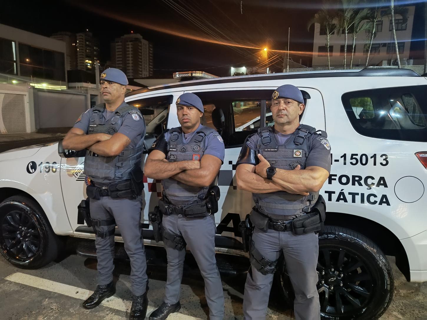 Força Tática prende homem que vendia drogas nos predinhos do Leporace