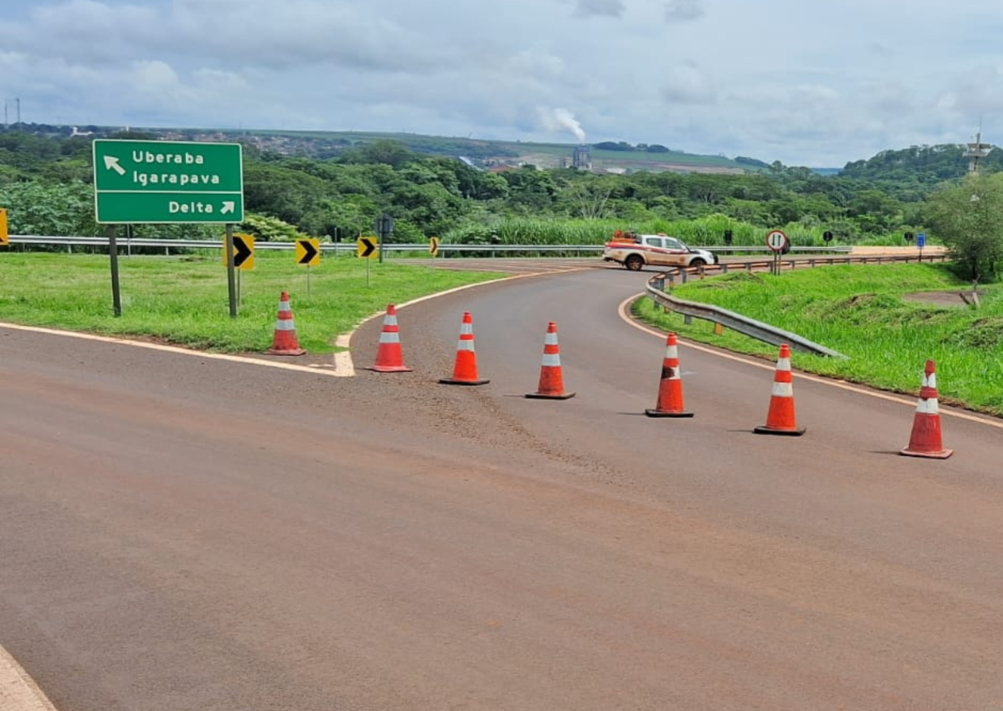Rachaduras causam interdição em ponte que liga Igarapava a Delta