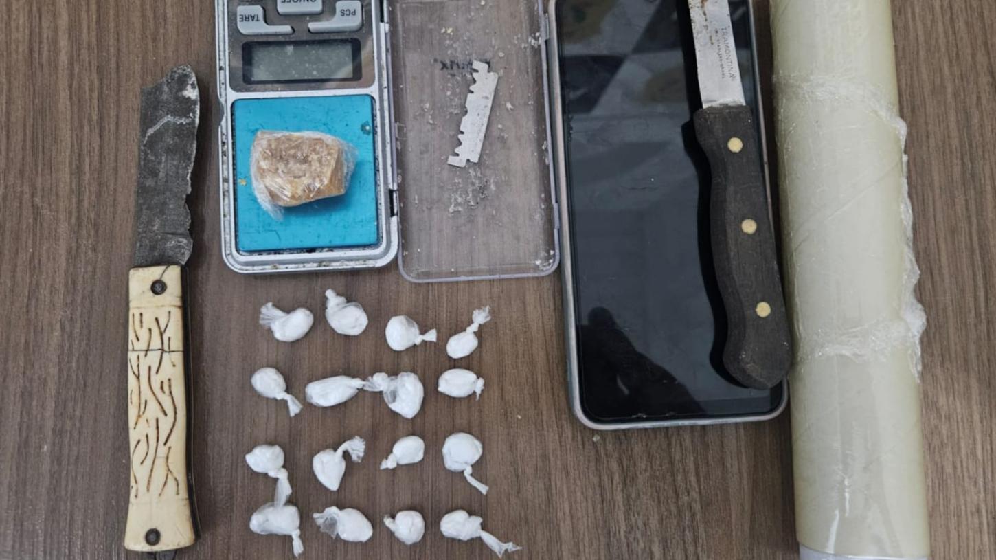 Adolescente que escondia drogas em caixa de gás é apreendido pela PM