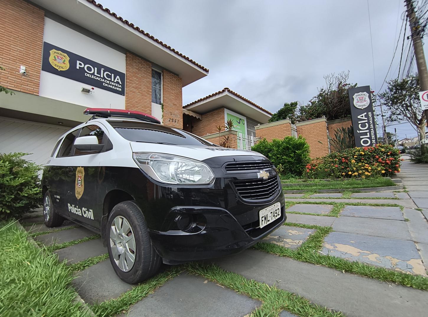 Aluna é agredida em escola e amiga obrigada a filmar para não apanhar