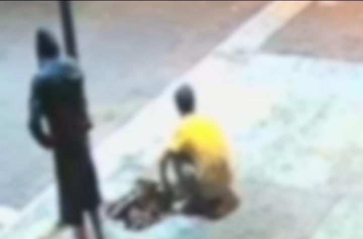 Câmera flagra bandidos furtando fiação elétrica no bairro Estação