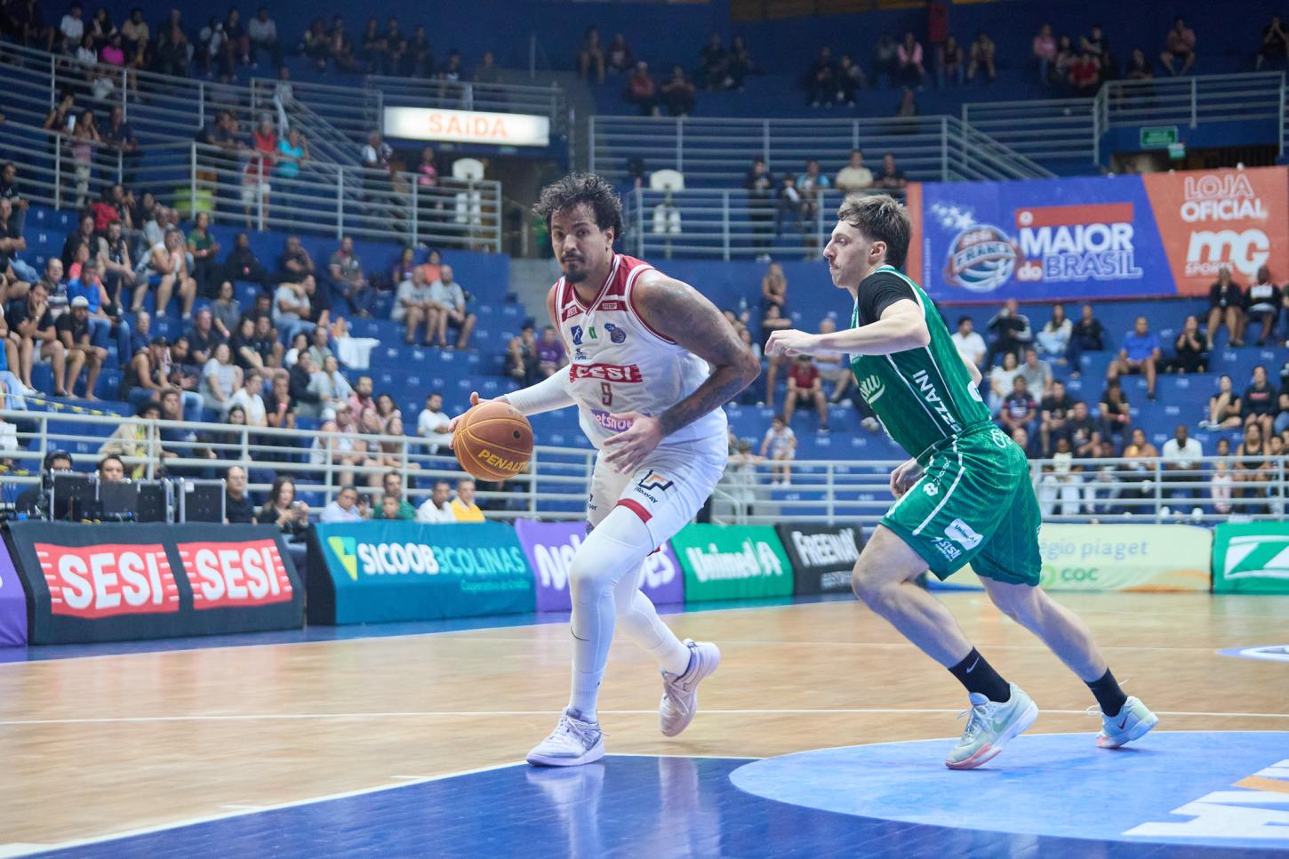 Franca vence Bauru e conquista sexta vitória seguida no NBB