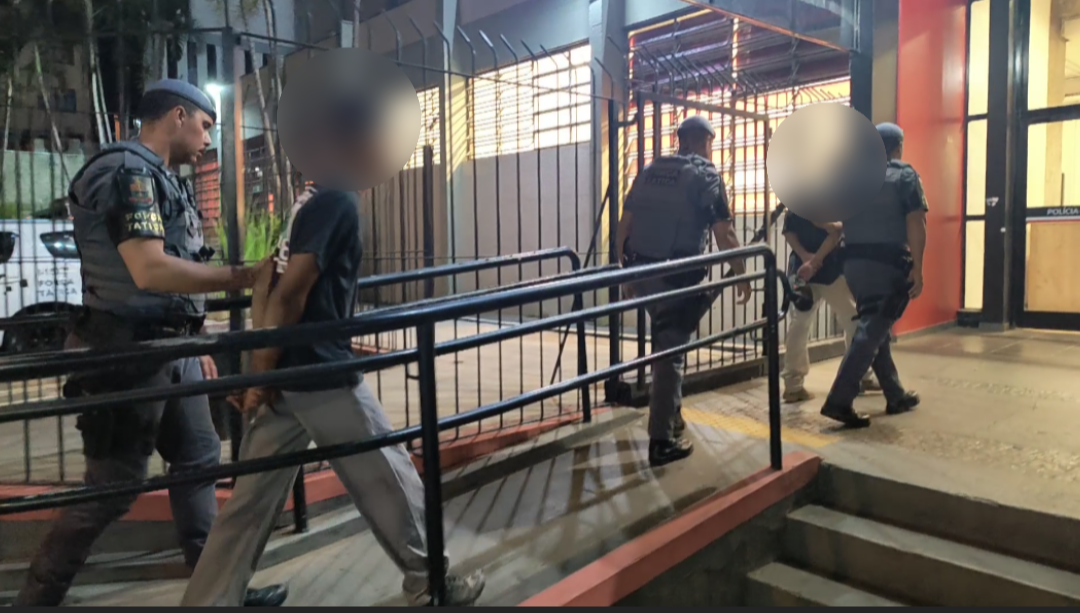 Força Tática flagra 4 ladrões de MG com caminhonete furtada em Franca