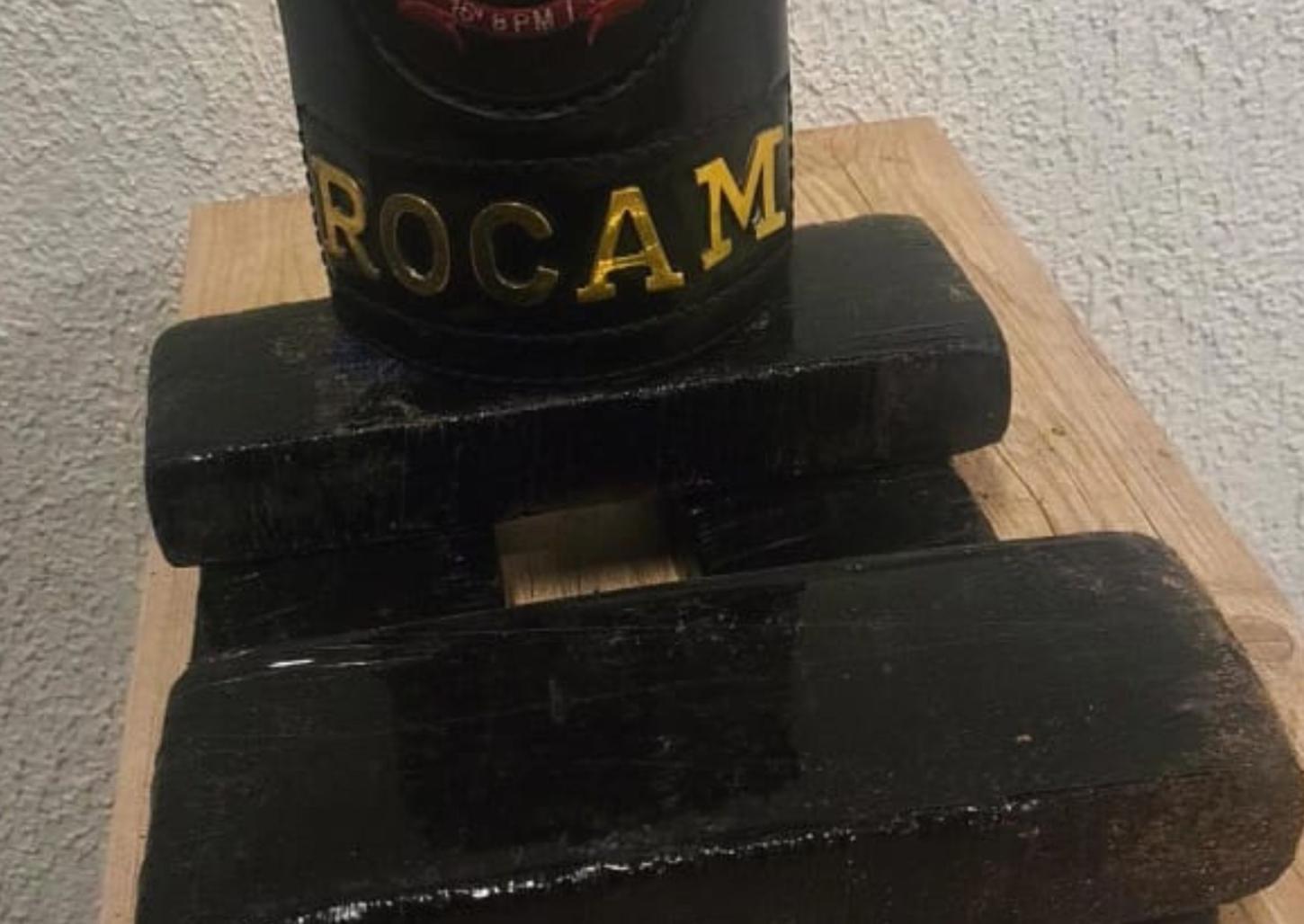 Traficantes são presos pela Rocam com tijolos de maconha no Luiza