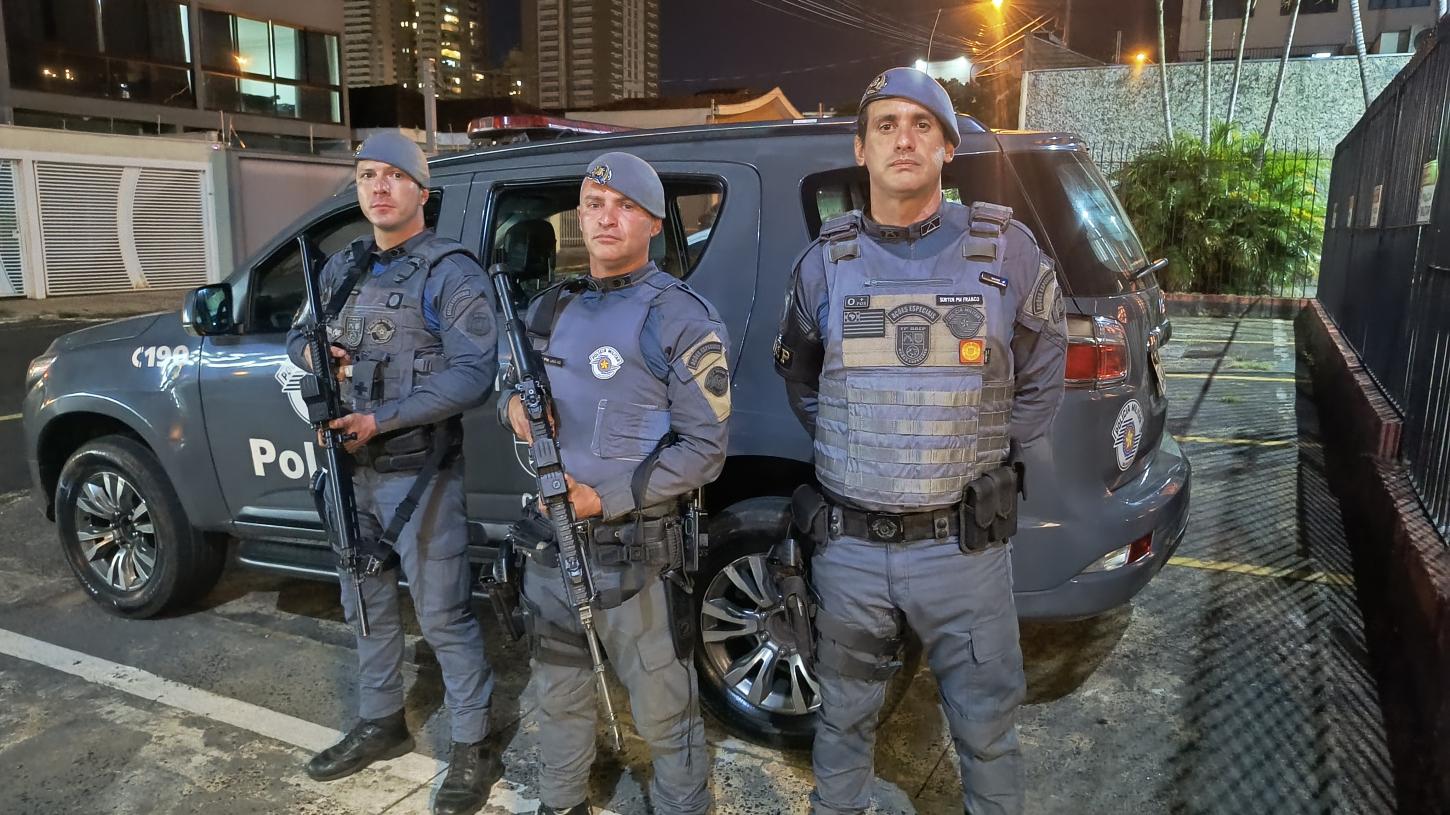 Policiais do BAEP recuperam carro e caminhonete furtados