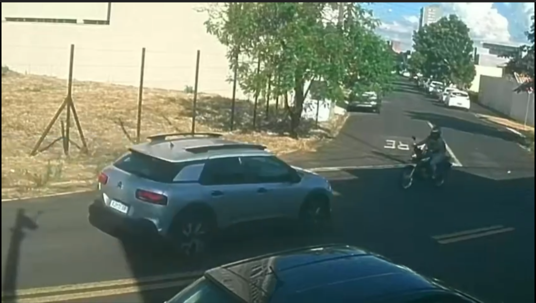 Câmera registrou grave acidente no Residencial Amazonas